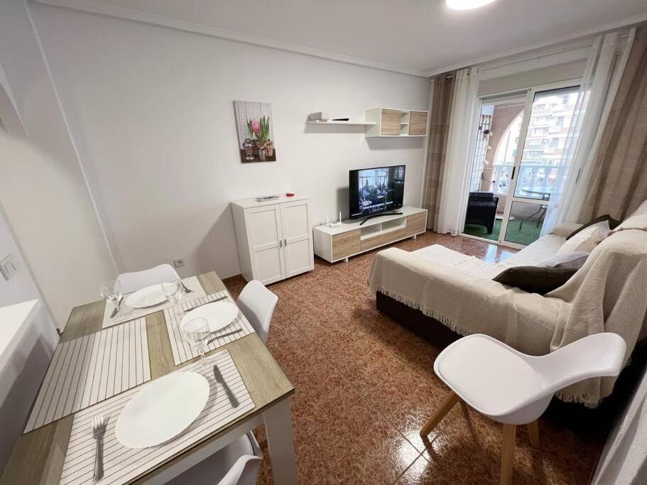 Nice And Central Apartment Torrevieja Exterior photo